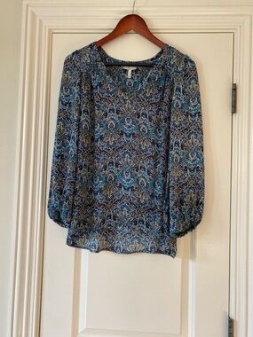 Joie Blue Paisley V-Neck Long-Sleeve Blouse. Small.  Runs big